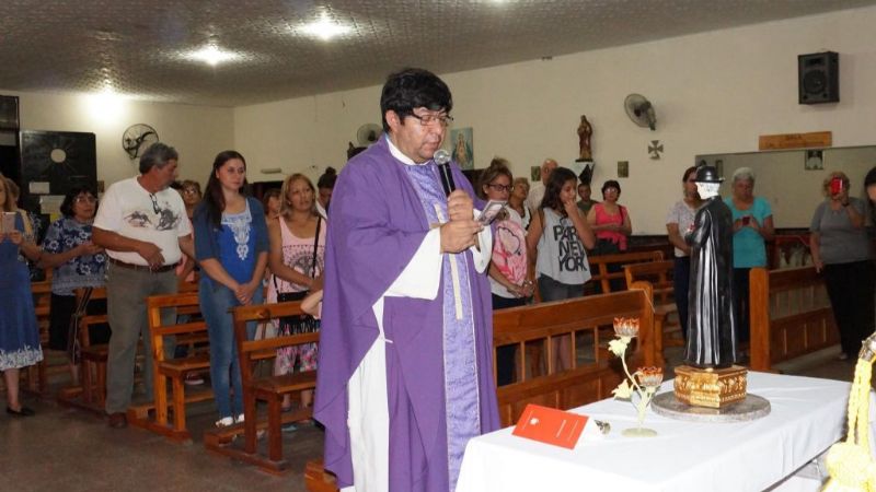 Entronizan imagen del Cura Brochero