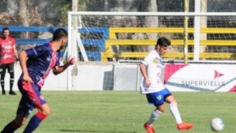 El “Santo” lo ganaba 2-0, pero lo dejó escapar y terminó 2-2