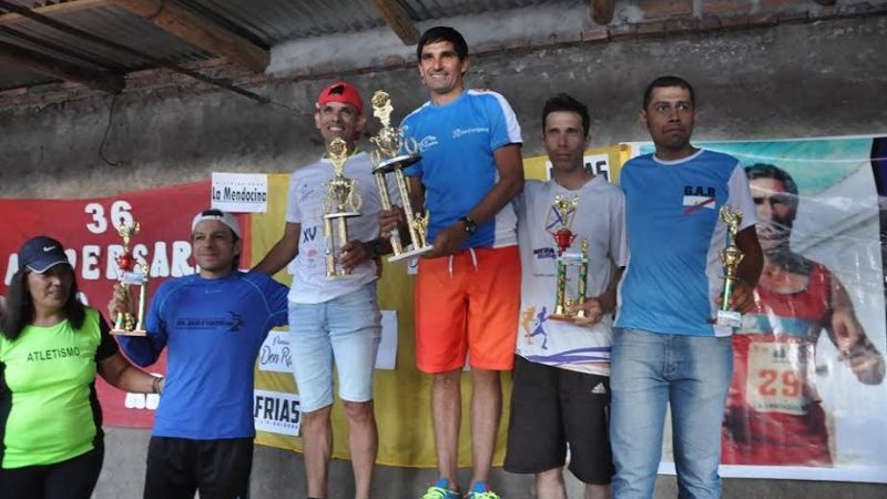 Lucas Castro y Mónica Giménez “volaron” en la “Pedro Arias”