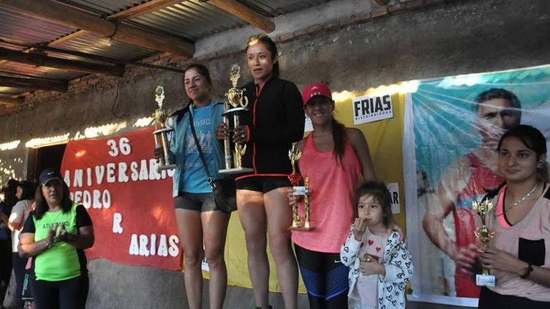 Lucas Castro y Mónica Giménez “volaron” en la “Pedro Arias”