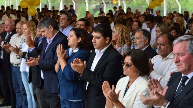 Senadores en la inauguración de la Escuela Secundaria N°26 de Las Tejas
