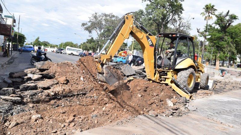 Construcción de un badén de cruce en 1° de Mayo y Av. Güemes