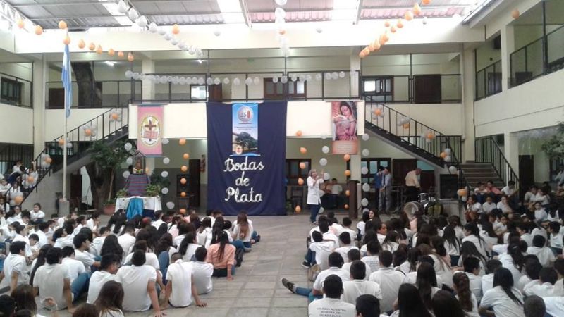 El colegio parroquial Nuestra Señora de Guadalupe celebró sus Bodas de Plata