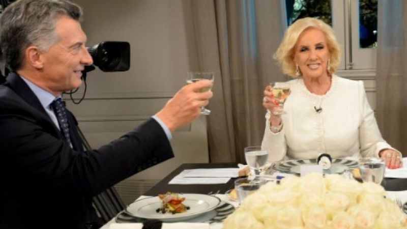 Clarín destrozó a Mirtha por el trato al presidente Macri