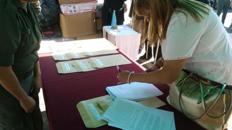 Donaciones de Gendarmería para el Hospital de Niños