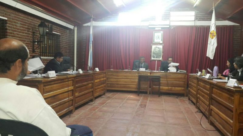 Concejales aprobaron toma de crédito con la provincia