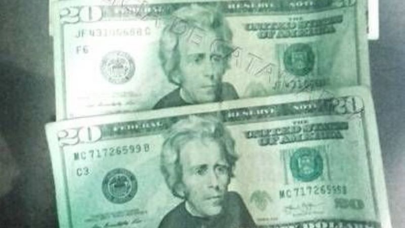 Recuperan dólares y un celular robado de un comercio en La Paz