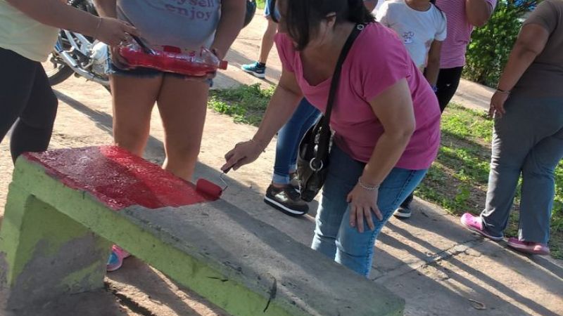 Jóvenes peronistas restauraron plaza del barrio Alem