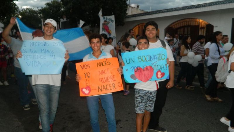 Cientos de catamarqueños dijeron “Sí a la Vida”