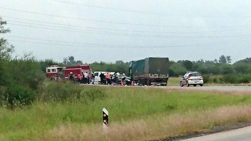 Tres muertos y tres heridos en un accidente en la ruta 157