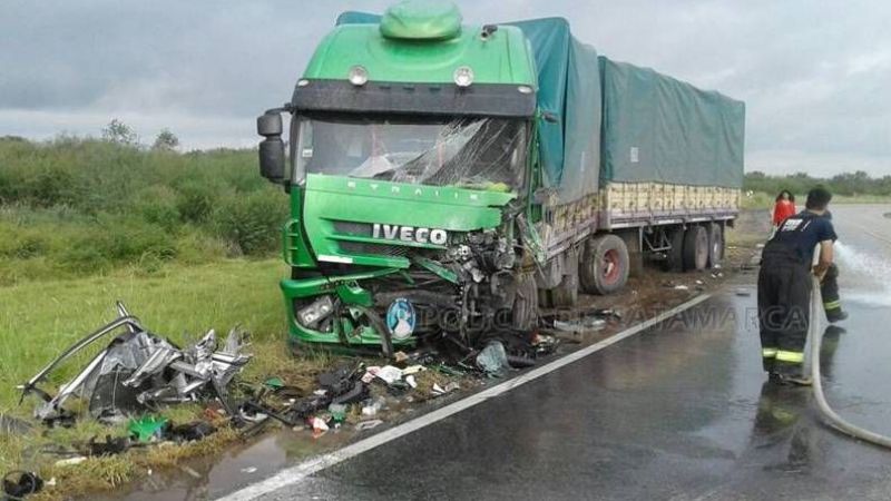 Tres muertos y tres heridos en un accidente en la ruta 157