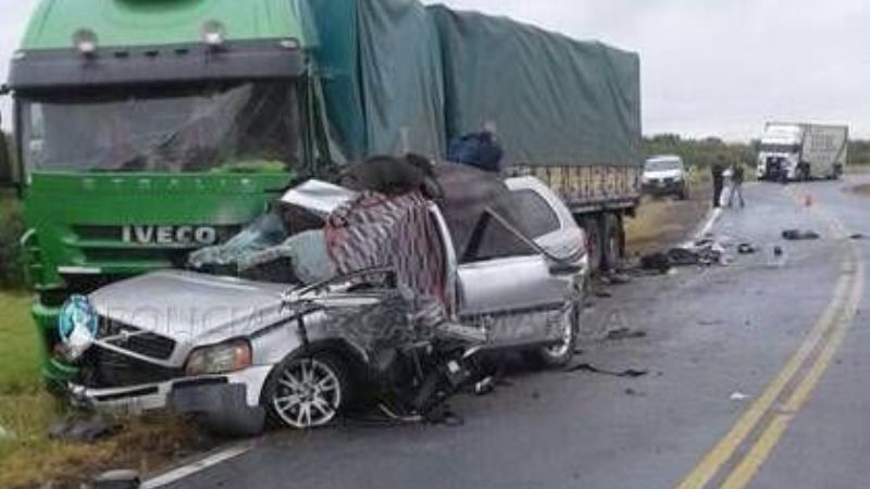 Tres muertos y tres heridos en un accidente en la ruta 157