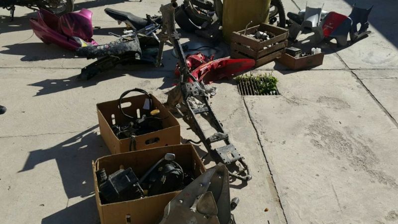 Cae banda que desmantelaba motos