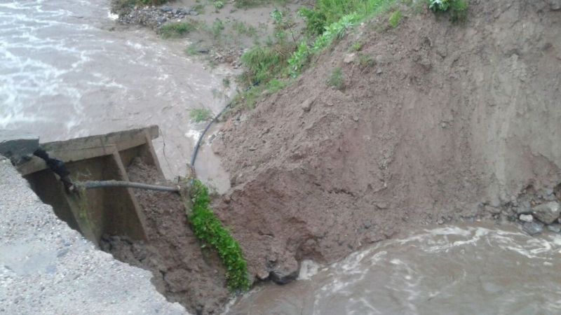 Se desprendió el terraplén del puente de La Merced