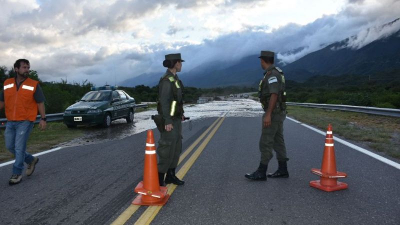 Con precaución se puede transitar por ruta 38