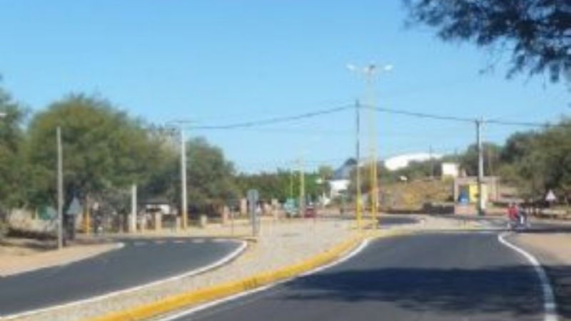 Camión perdió parte de su carga en la Capital