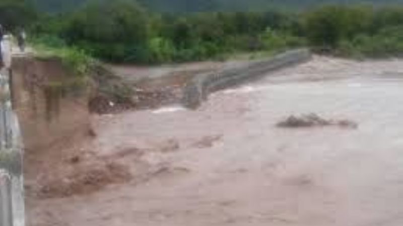 Crecida del río Las Cañas