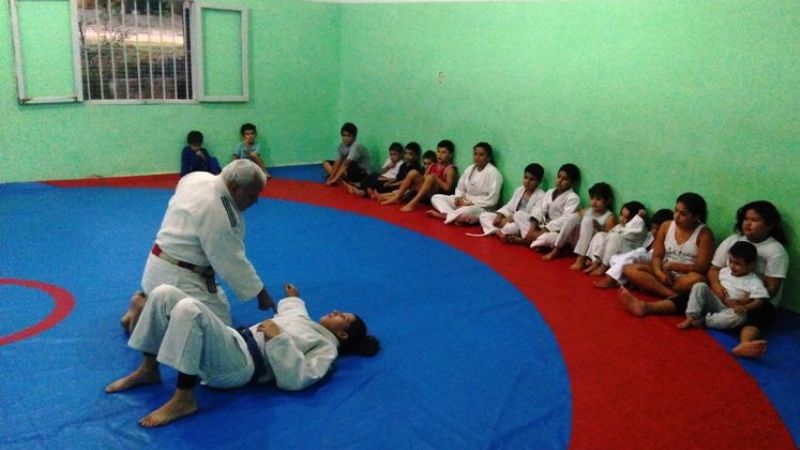 Actividades deportivas en polideportivos