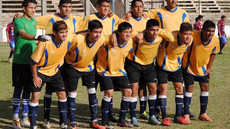 Las Chacras larga con “Argentino Argañaraz” y el “ Prof. Figueroa”