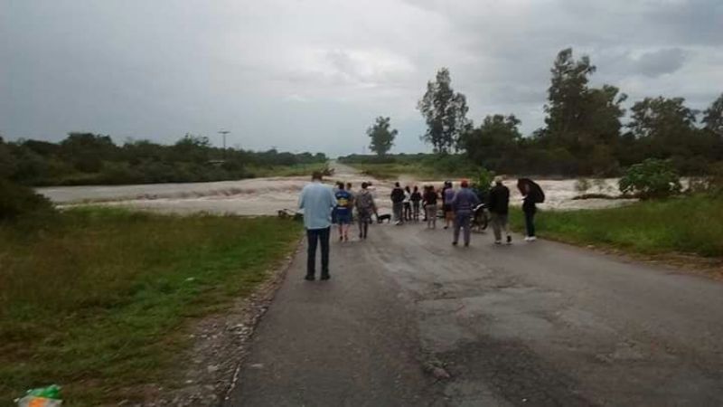Ríos crecidos y rutas provinciales intransitables