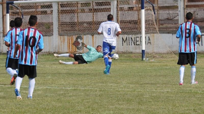 Lo merecía Esquiú pero Nieva y también el referí Bravo “empataron”