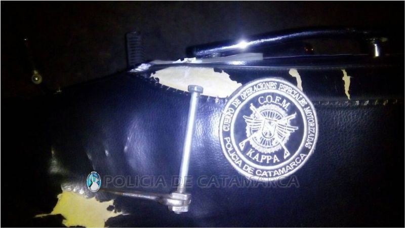 Arrestaron a dos jóvenes y secuestran una “espadita”