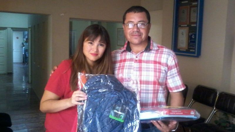 Continúa la entrega de kits escolares en APUNCa