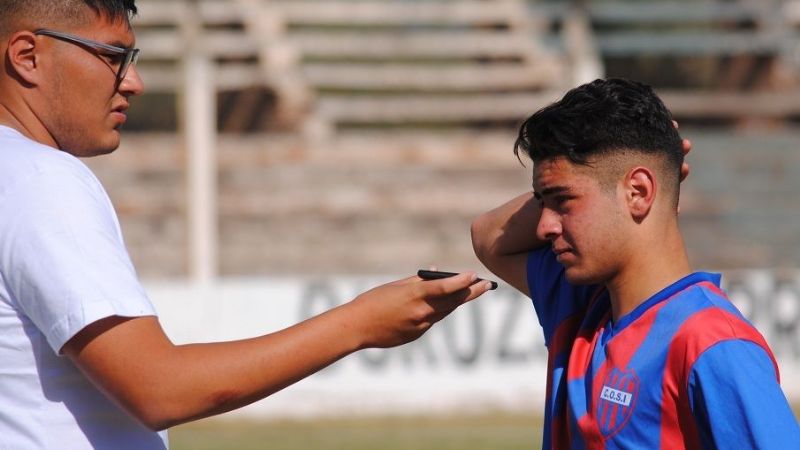 Lucas Castaño renueva sus sueños en el fútbol vestido de “calamar”