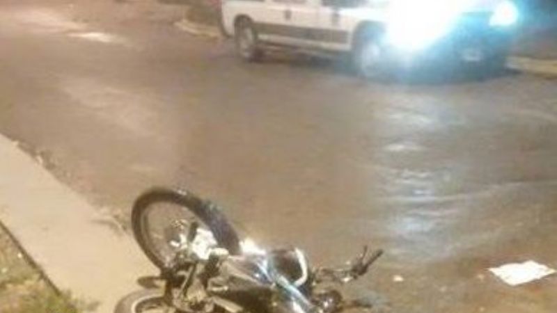 Derrapó y lesionó a una mujer y a una niña
