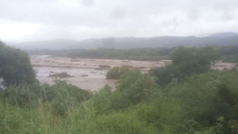 Se inundó la cancha de Parque Daza