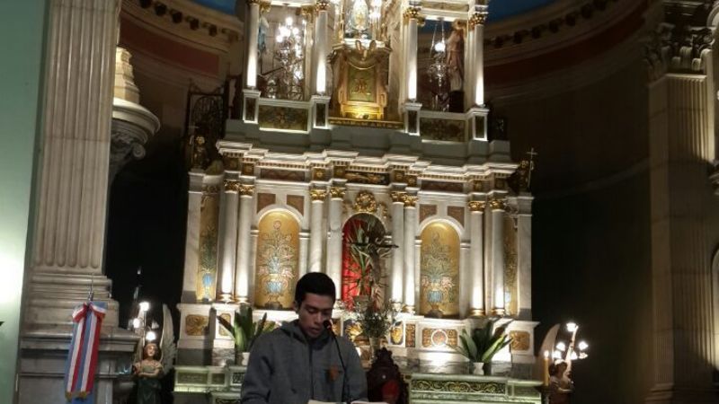 “Vivamos intensamente estos días santos”