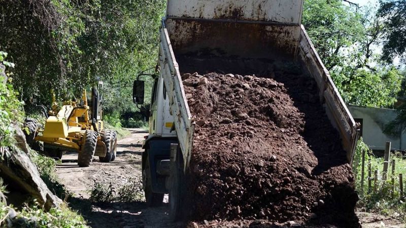 Reparación vial y obra de cloacas en FME