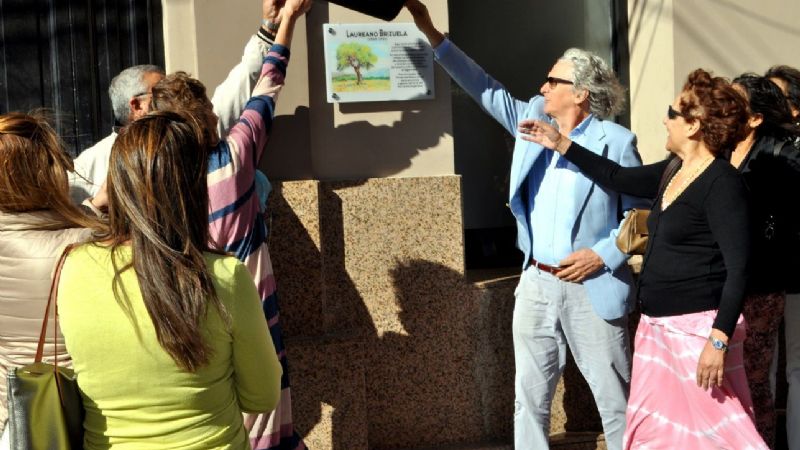 Colocaron una placa en la casa de Laureano Brizuela