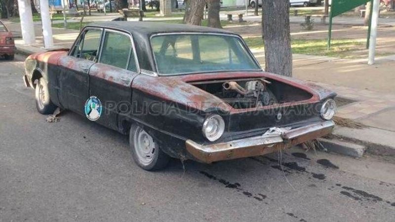 Desbaratan un “desarmadero” y encuentran armas