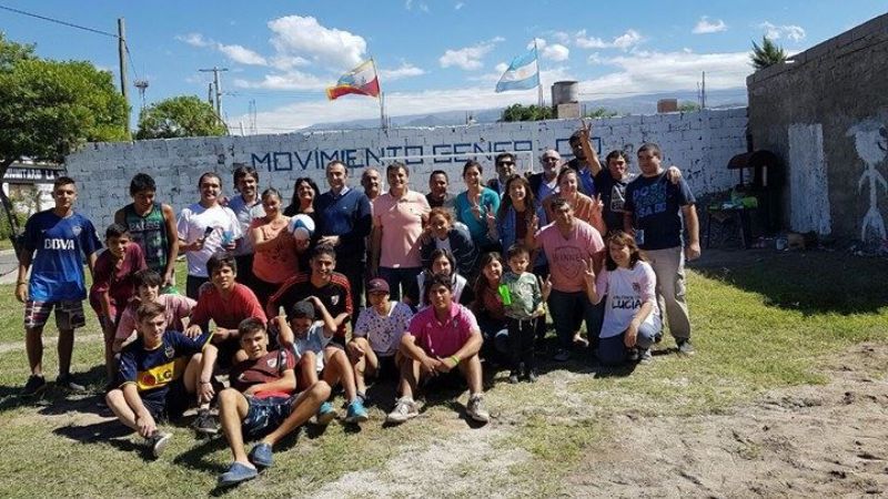 Transforman un baldío en un campo deportivo