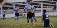 CISTERNA de rodillas agradece el gol de Cruz Vera, ante la desazón 