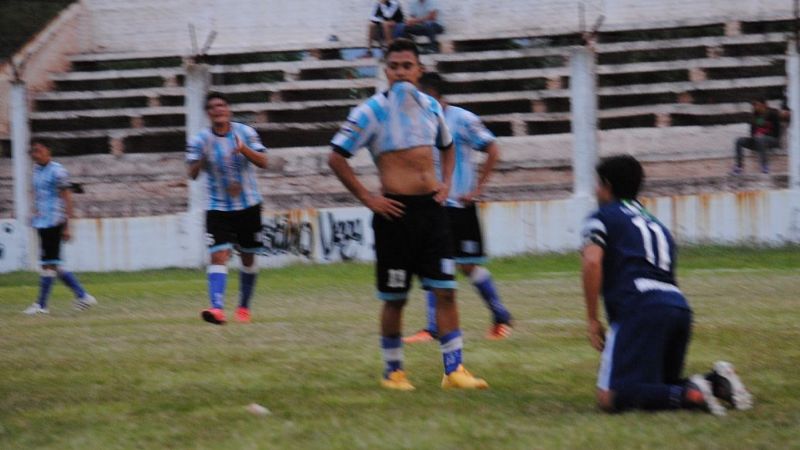 En medio del caos, pasó Independiente, pero…