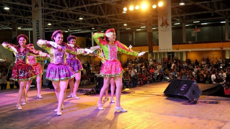 Los espectáculos sobresalen en la Feria “Manos Catamarqueñas”