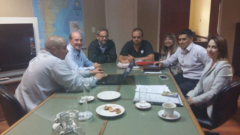 La pista sintética de atletismo cada vez más cerca