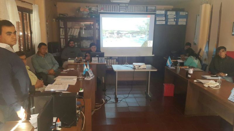 Gómez quiere un complejo turístico, comercial y artesanal