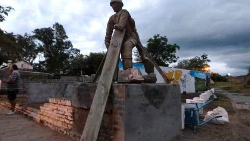 Homenaje a los Caídos y Veteranos de Malvinas.