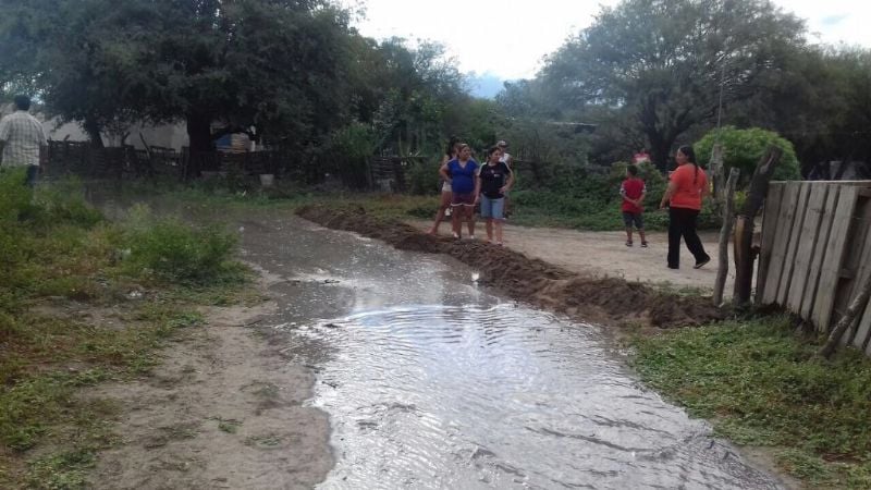 Asisten a familias del Bajo Hondo