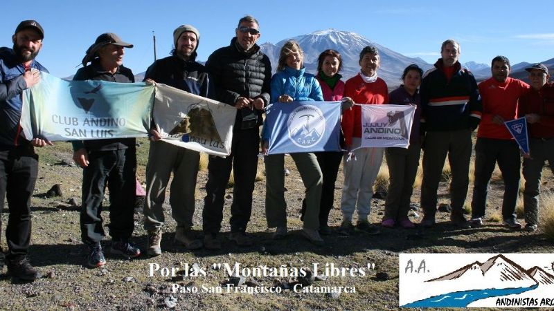 Andinistas argentinos por montañas catamarqueñas