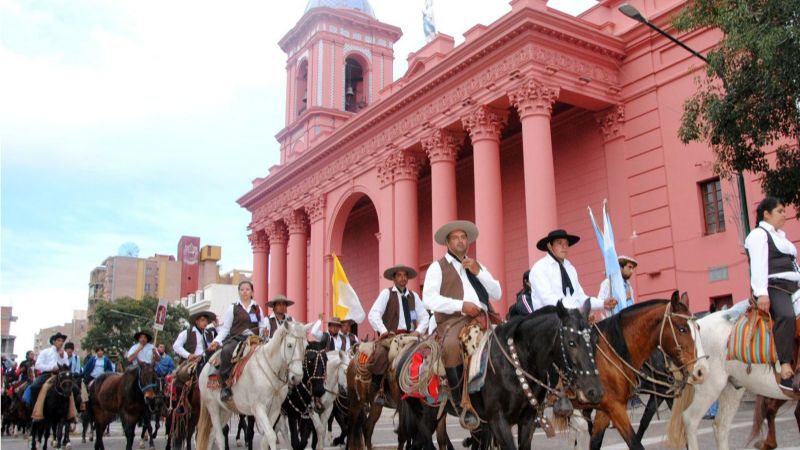 Cabalgata gaucha en honor a la Virgen del Valle