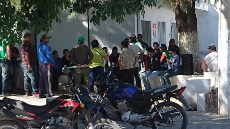 Municipales de Recreo piden 4 mil pesos de aumento