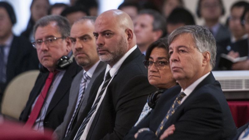 Lucía disertó sobre minería