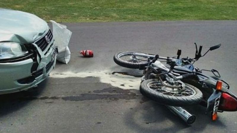Mujer lesionada en siniestro vial