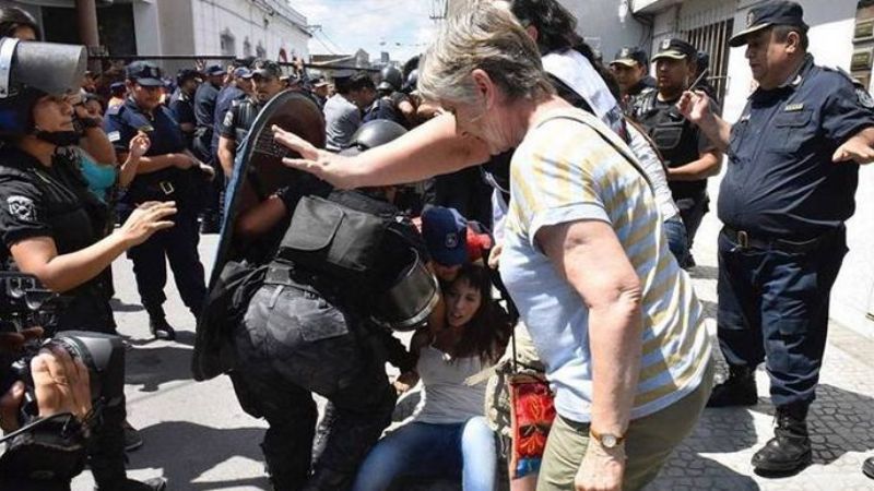 Renunciaron jefes policiales jujeños tras represión a Universidad