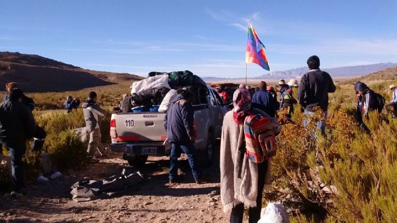 Miembros de la comunidad diaguita frenaron el paso de mineros