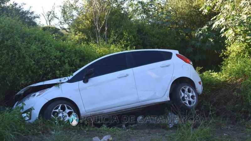 Dos mujeres heridas tras un espectacular vuelco
